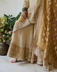 DILNAWAZ