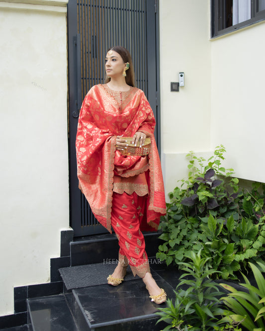 Pariza in Custom HK