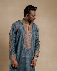 Atlee Kumar in Zarraq