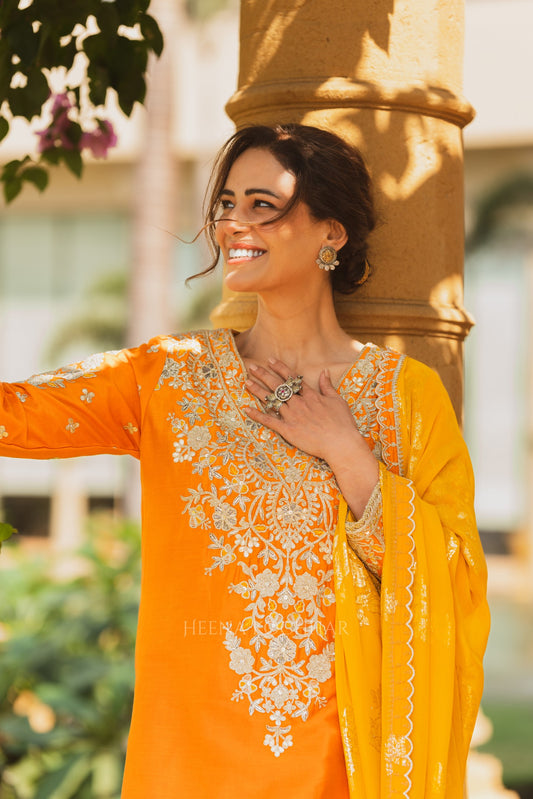 Mona Singh in Karvi