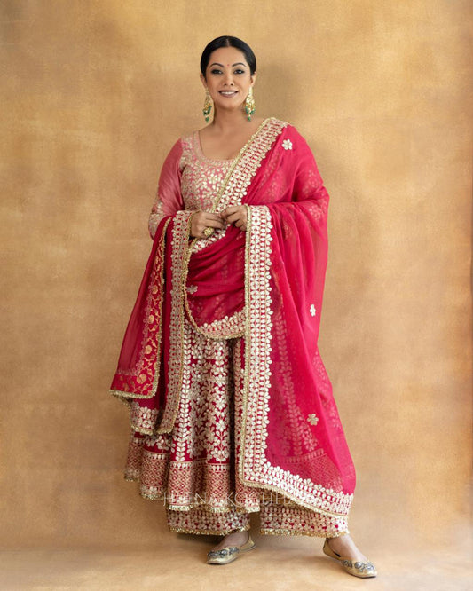 EKA LAKHANI IN AAN