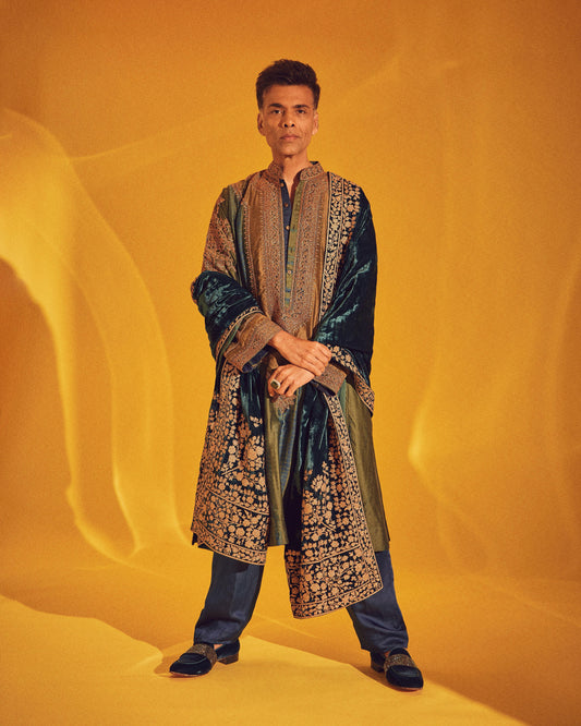 KARAN JOHAR IN DAYIB WITH ODHANA