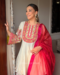 Parisa Barkzi in Gulraaz
