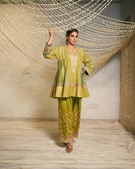 Gul-e-Nayaab