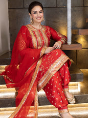 AKRITI KAKKAR IN IFRAAH