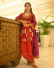 Shehnaaz gill in custom HK