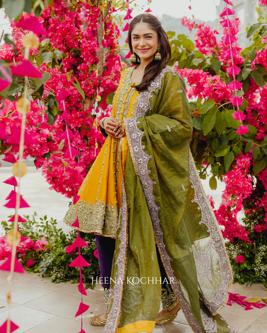 Mrunal Thakur in Hikmat