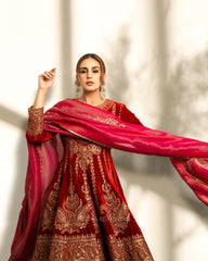 Huma Qureshi in custom HK