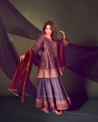 Hina Khan in Gulmiza