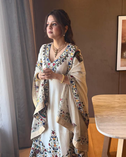 Sakshi Dhoni in Custom HK