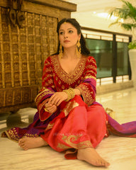 Shehnaaz gill in custom HK
