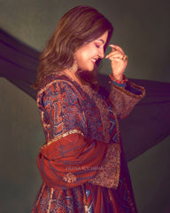 Hina Khan in Gulmiza