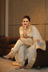 Akriti Kakkar in custom HK