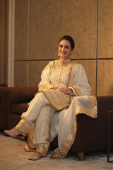 Akriti Kakkar in custom HK