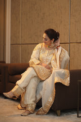 Akriti Kakkar in custom HK
