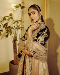 MRUNAL THAKUR IN IZHAAR