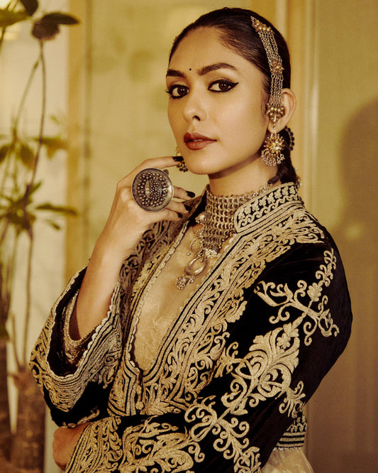 MRUNAL THAKUR IN IZHAAR