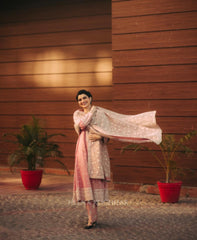 NIMRAT KHAIRA IN AZBANA – HeenaKochhar India - Main Image